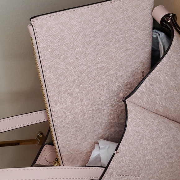 🎉HP🎉Michael Kors 💘NWT💘 Freya Pink Large Open Tote!💘💘💘 - Picture 9 of 17